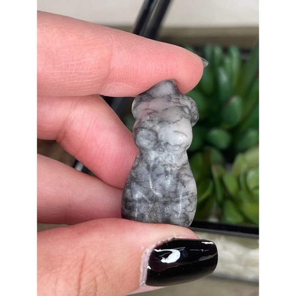 Mini Goddess body carving / sculpture crystal - Picture 2 of 10